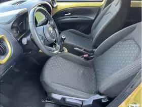 Toyota Aygo X (2023) thumbnail 12