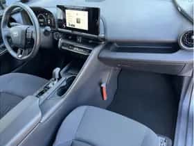 Toyota C-HR (2025) thumbnail 11