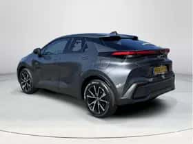 Toyota C-HR (2025) thumbnail 3