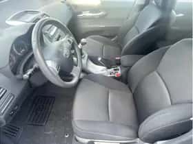 Toyota Auris (2012) thumbnail 12