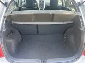 Toyota Auris (2012) thumbnail 23