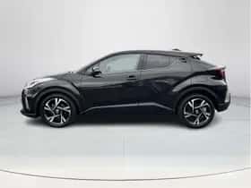 Toyota C-HR (2023) thumbnail 2