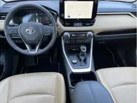 Toyota RAV4 (2024) thumbnail 11