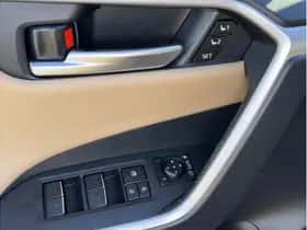 Toyota RAV4 (2024) thumbnail 12