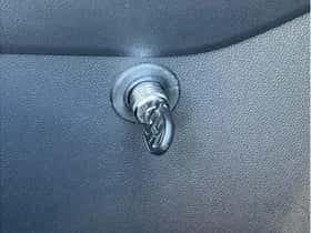 Toyota RAV4 (2024) thumbnail 23