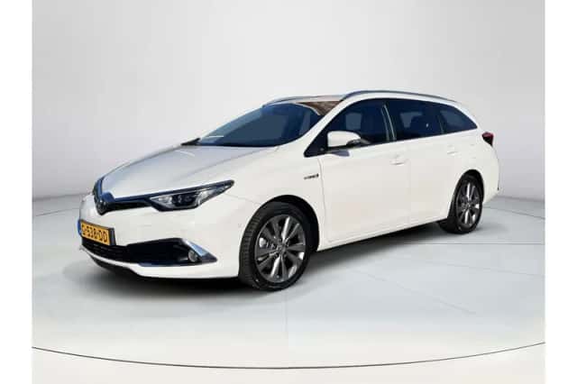 Toyota Auris (2018) thumbnail 1