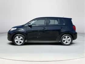 Toyota Urban Cruiser (2010) thumbnail 2