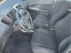 Toyota Urban Cruiser (2010) thumbnail 12