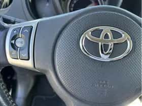 Toyota Urban Cruiser (2010) thumbnail 14