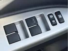 Toyota Urban Cruiser (2010) thumbnail 20
