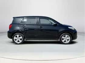 Toyota Urban Cruiser (2010) thumbnail 6