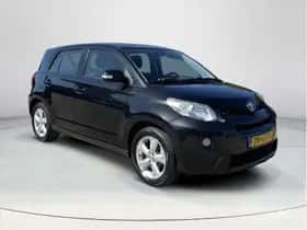 Toyota Urban Cruiser (2010) thumbnail 7