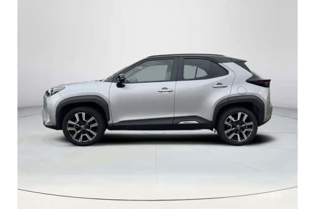 Toyota Yaris Cross (2024) thumbnail 2