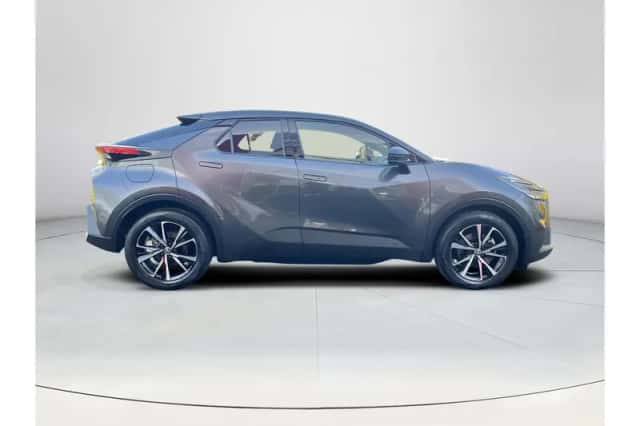 Toyota C-HR (2025) thumbnail 6