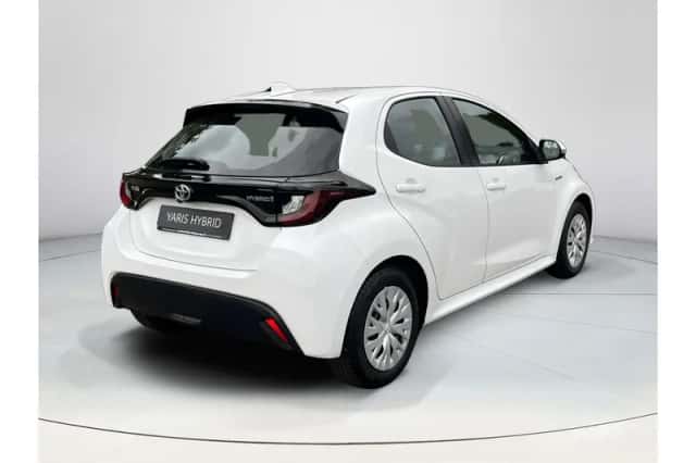 Toyota Yaris (2021) thumbnail 5