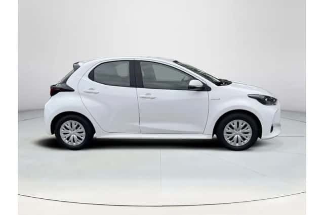 Toyota Yaris (2021) thumbnail 6