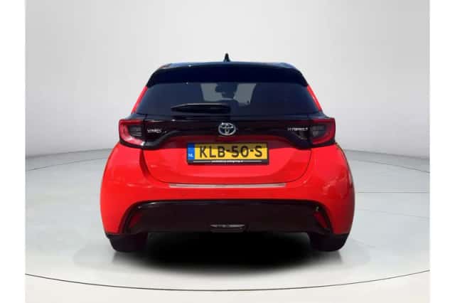 Toyota Yaris (2022) thumbnail 4