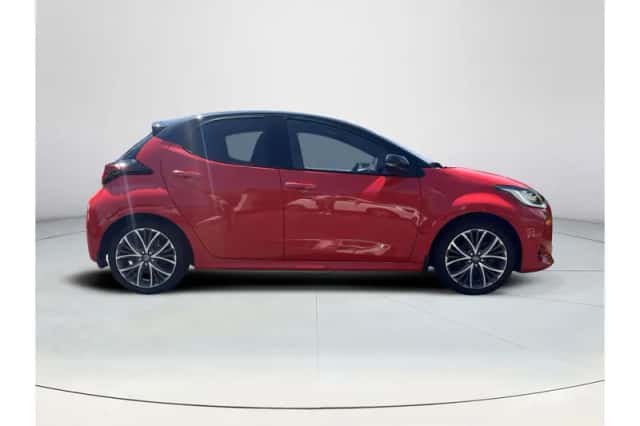 Toyota Yaris (2022) thumbnail 6