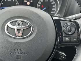 Toyota Yaris (2019) thumbnail 12