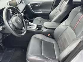 Toyota RAV4 (2021) thumbnail 12