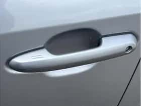 Toyota RAV4 (2021) thumbnail 21