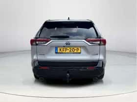 Toyota RAV4 (2021) thumbnail 4