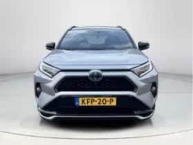 Toyota RAV4 (2021) thumbnail 8