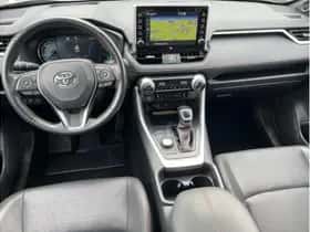 Toyota RAV4 (2021) thumbnail 10
