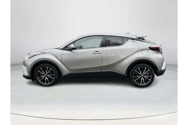 Toyota C-HR (2019) thumbnail 2