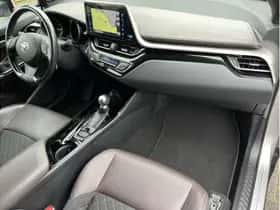 Toyota C-HR (2019) thumbnail 11