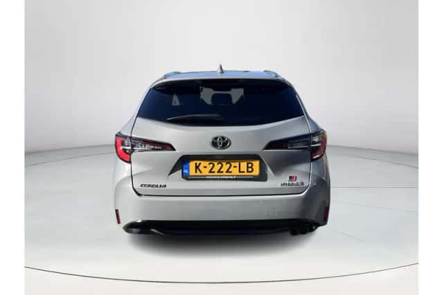 Toyota Corolla (2021) thumbnail 4
