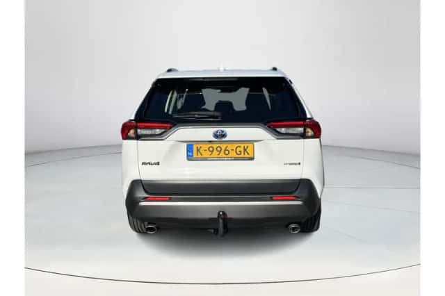 Toyota RAV4 (2021) thumbnail 4