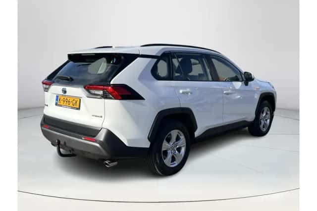 Toyota RAV4 (2021) thumbnail 5