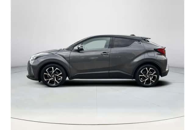 Toyota C-HR (2021) thumbnail 2
