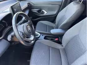 Toyota Yaris Cross (2022) thumbnail 12