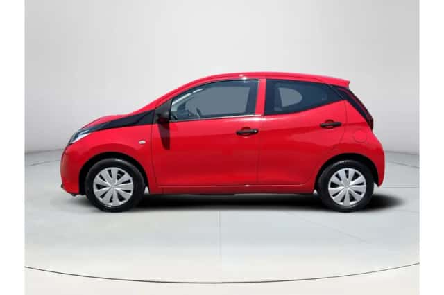Toyota Aygo (2019) thumbnail 2