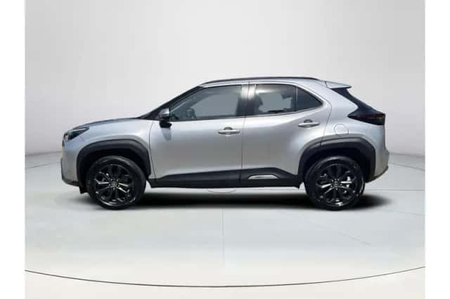 Toyota Yaris Cross (2023) thumbnail 2