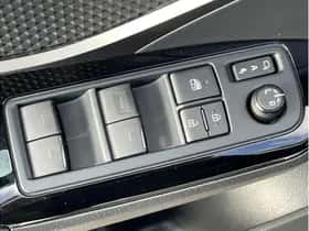 Toyota C-HR (2022) thumbnail 19
