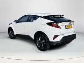 Toyota C-HR (2022) thumbnail 3