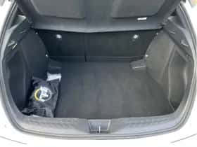Toyota C-HR (2022) thumbnail 23