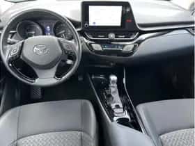 Toyota C-HR (2022) thumbnail 10