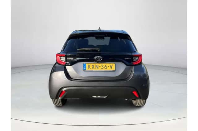 Toyota Yaris (2025) thumbnail 4