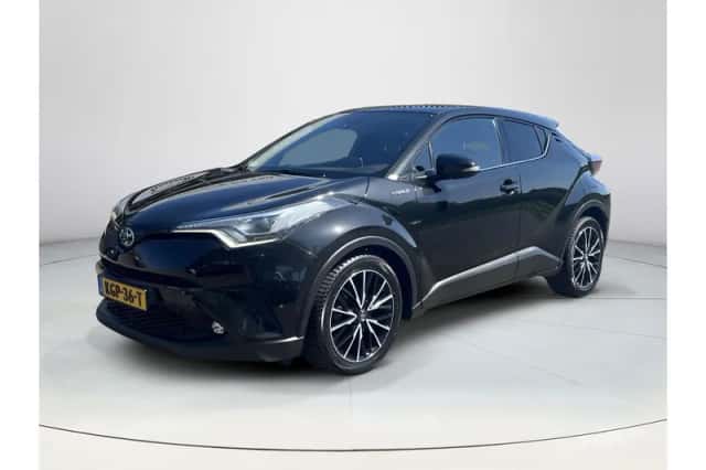 Toyota C-HR (2017) thumbnail 1