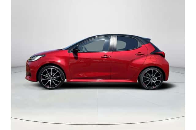 Toyota Yaris (2022) thumbnail 2