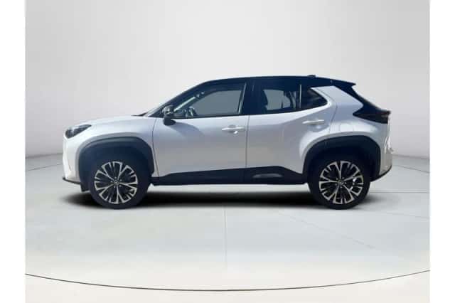 Toyota Yaris Cross (2023) thumbnail 2