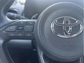 Toyota Yaris Cross (2023) thumbnail 16