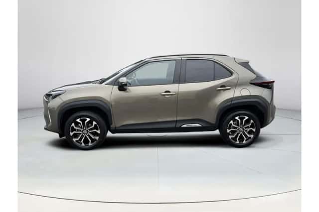 Toyota Yaris Cross (2024) thumbnail 2