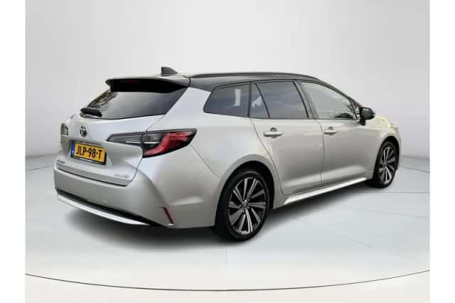 Toyota Corolla (2022) thumbnail 5