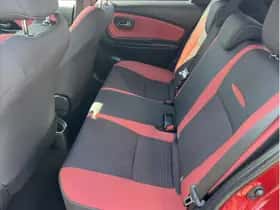 Toyota Yaris (2019) thumbnail 12