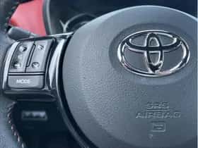 Toyota Yaris (2019) thumbnail 16